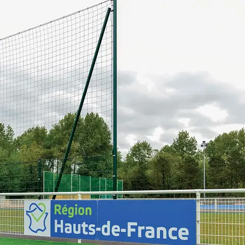Clôture d'équipement sportif — réalisation Clôtures Caudevel